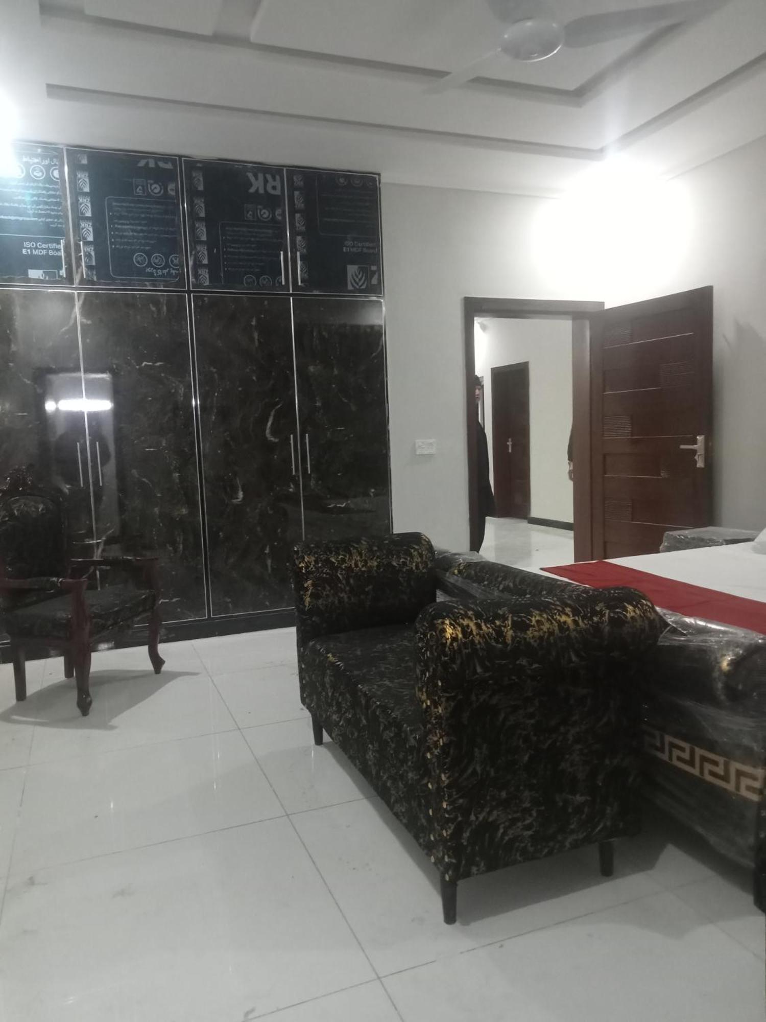 Ryazm Guest House Rawalpindi Extérieur photo