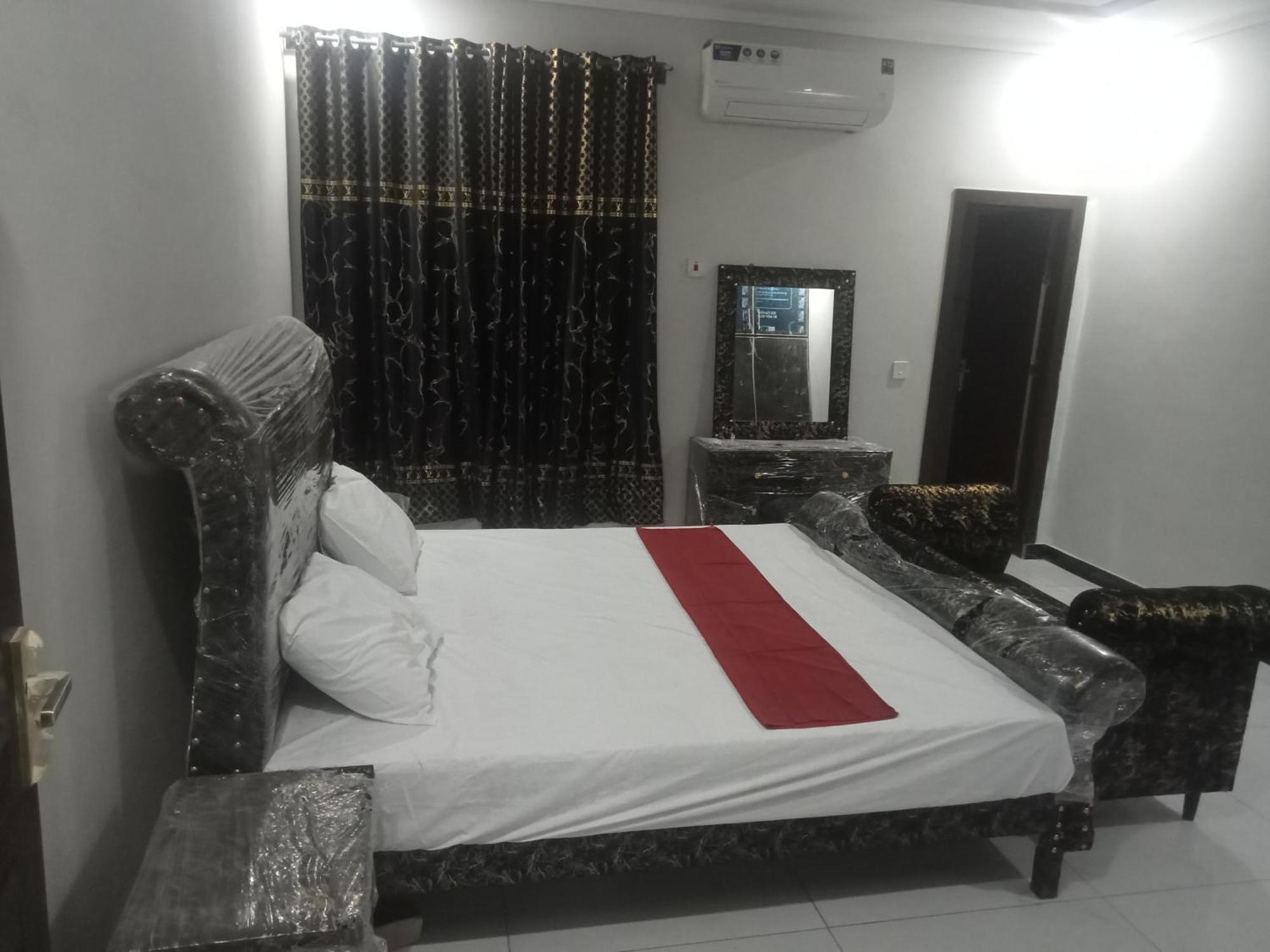 Ryazm Guest House Rawalpindi Extérieur photo