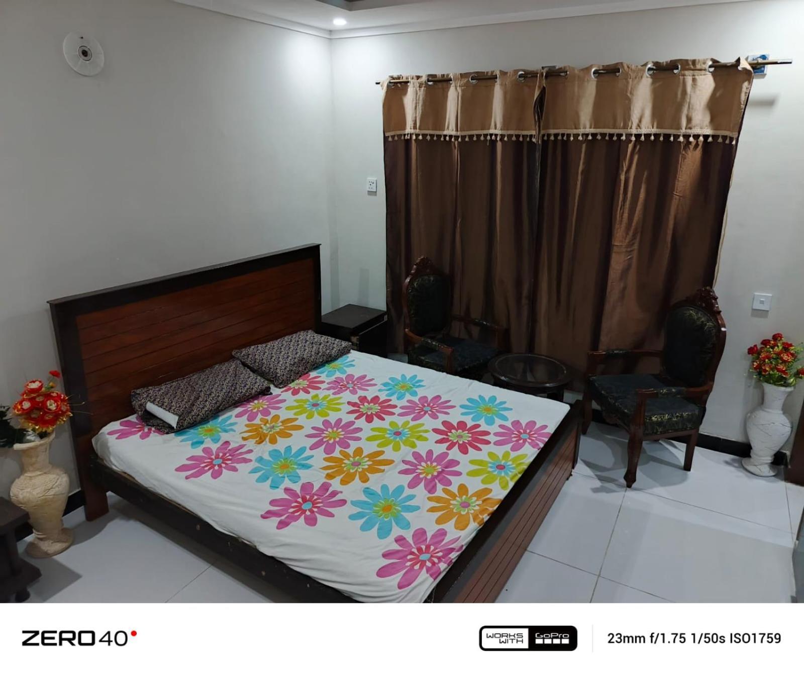 Ryazm Guest House Rawalpindi Extérieur photo