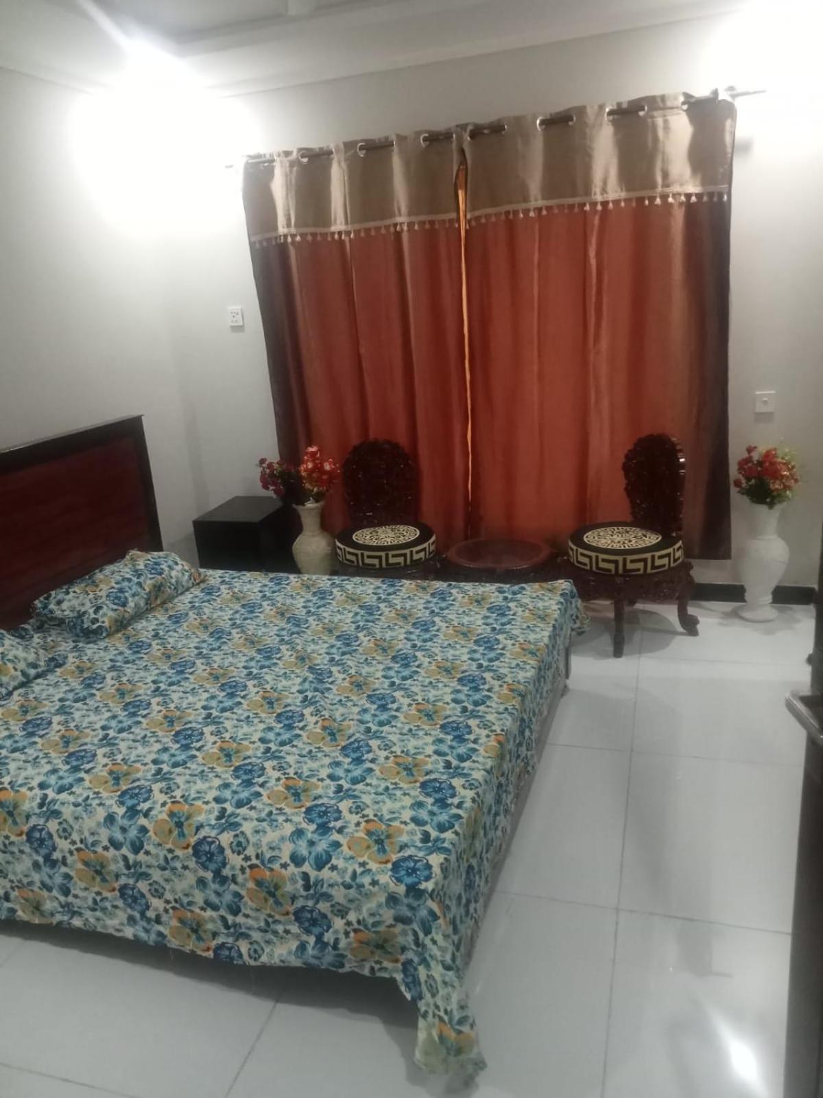 Ryazm Guest House Rawalpindi Extérieur photo